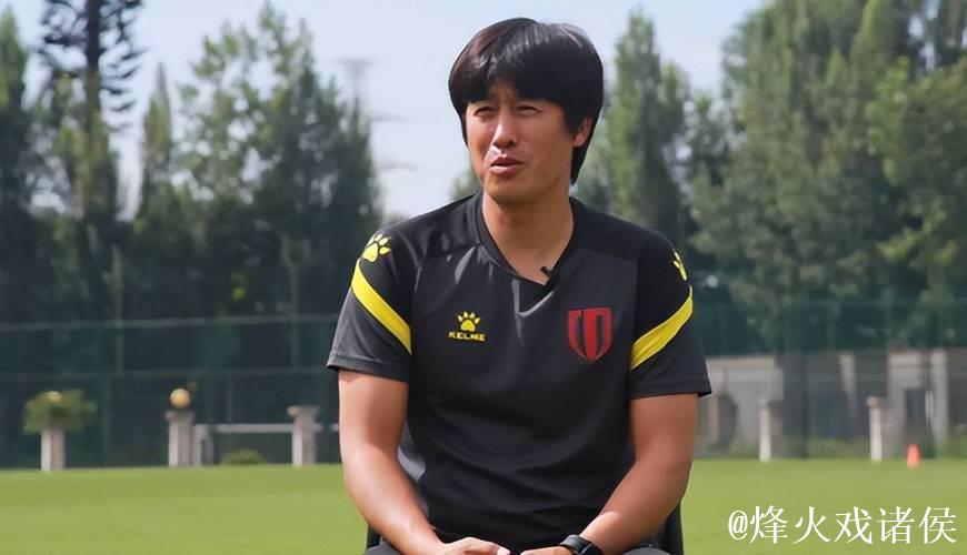 丢冠怨裁判？河南球迷“脑洞大开”，裁判不怀好意，徐正源躺枪