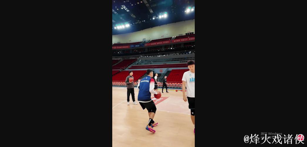 山东男篮社媒分享队内训练片段：时间会给坚持最好的答案